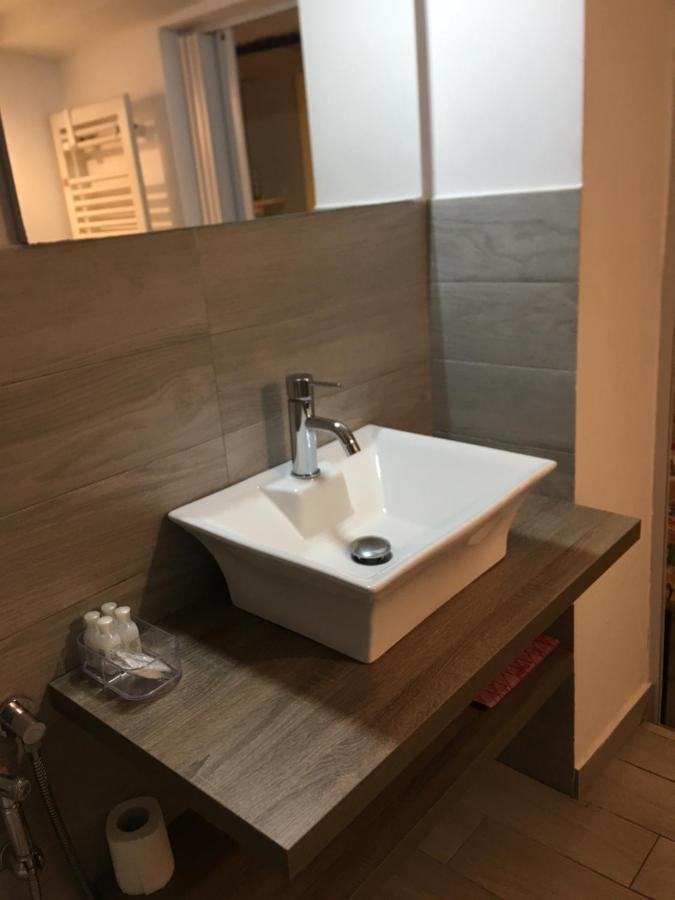 Casa Noah Apartment Болоня Екстериор снимка